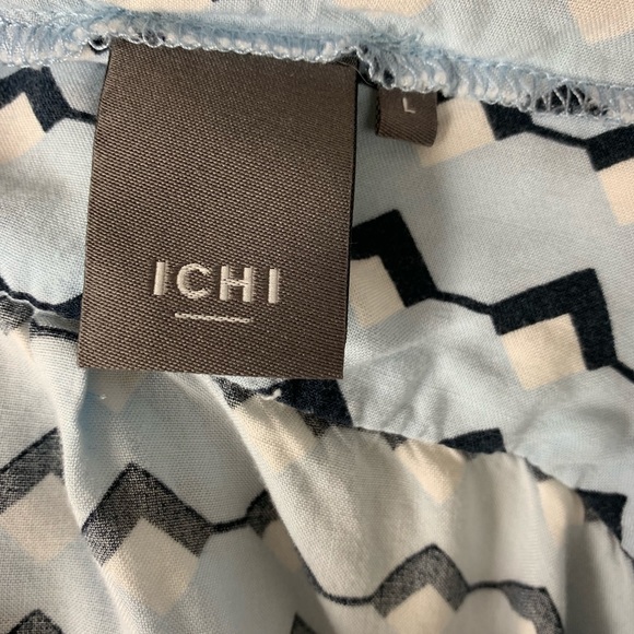 ICHI Blue Pattern Blouse Size L - Picture 6 of 7